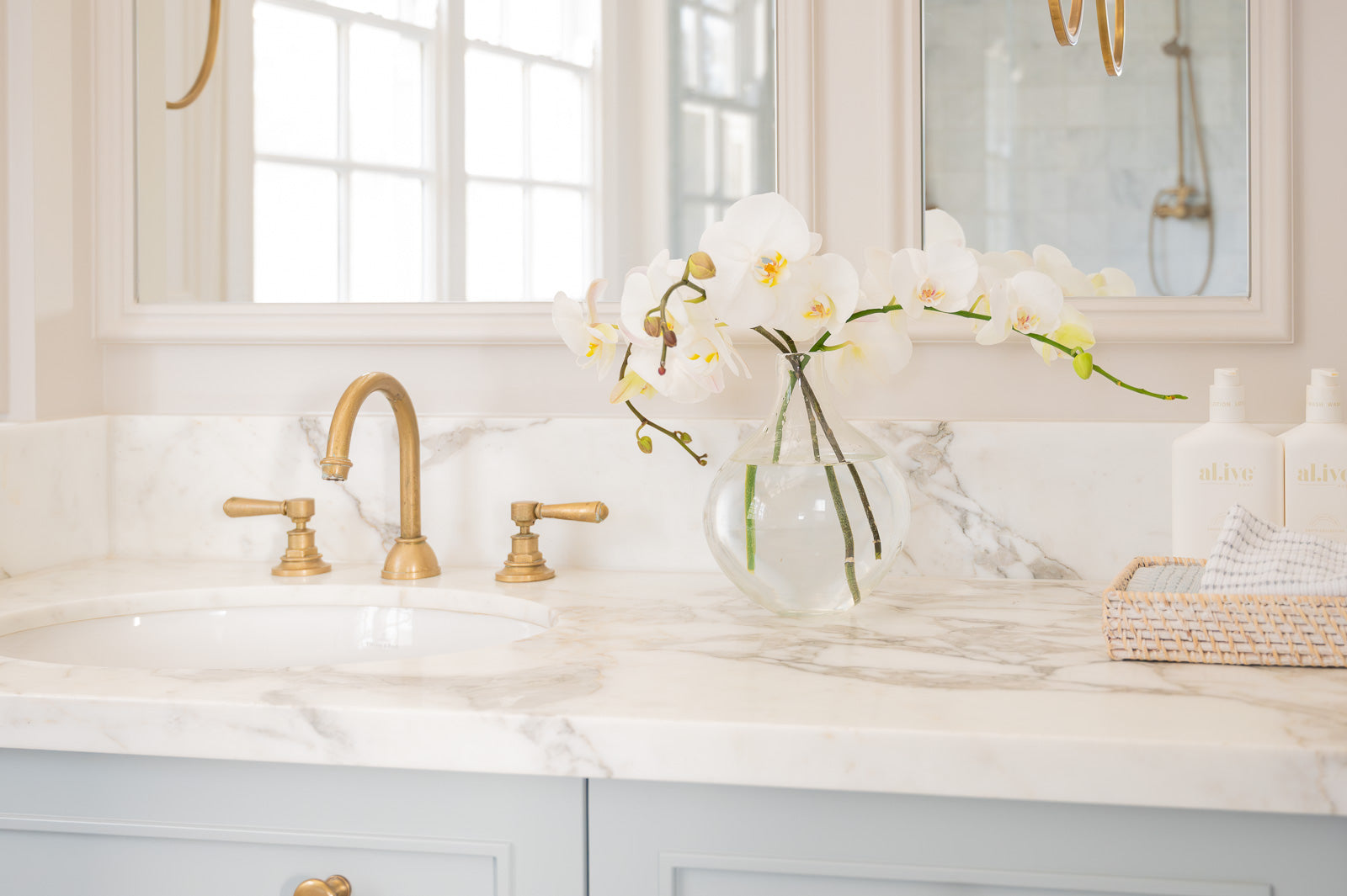 How to Create Unexpected Moments with Blooms