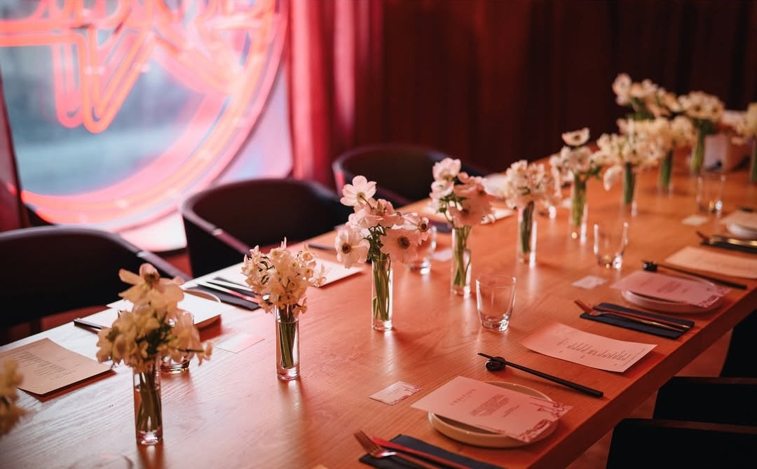 Christmas in July flowers and festive table styling by Victoria Whitelaw Melbourne florist