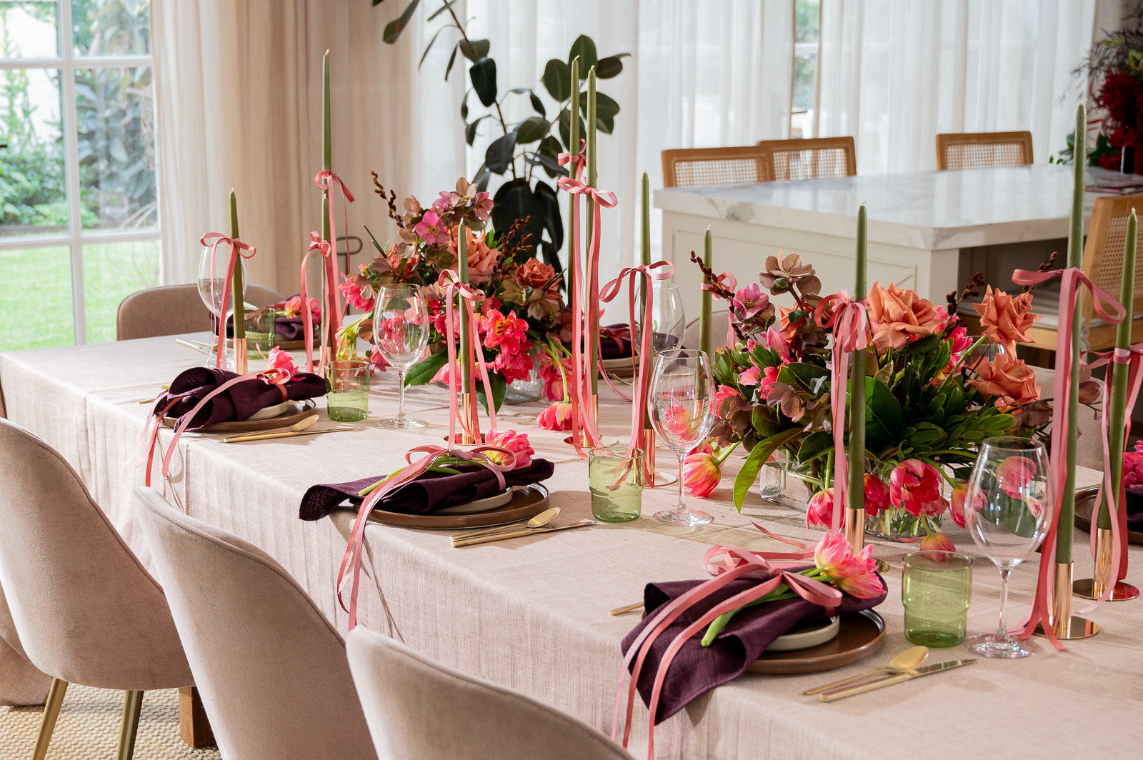 How to Curate a Memorable Tablescape